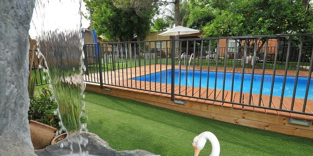 וילה בת גליל חצר ובריכה (13).jpg