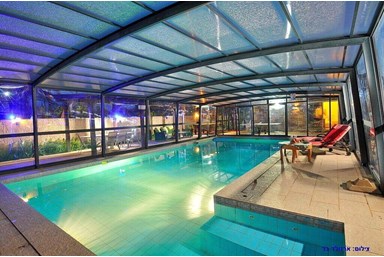 וילה אוויר הרים - החצר והבריכה