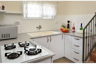 וילה פנינה בכנרת - הוילה