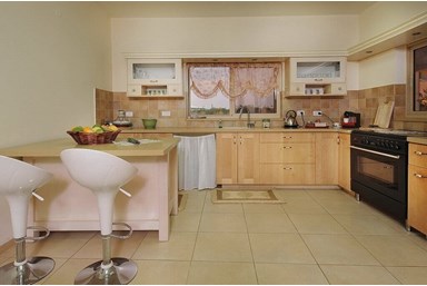 וילה רוגע בבוסתן - החדרים בוילה 