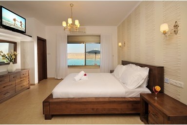 וילה מצוק לכנרת 