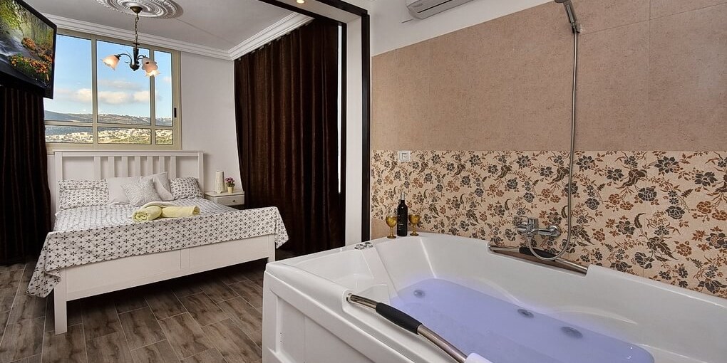 וילה תולין חדר משפחתי (7).JPG