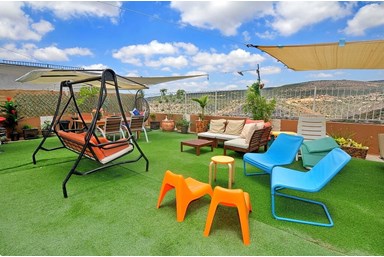 וילה תולין - הבריכה והגג