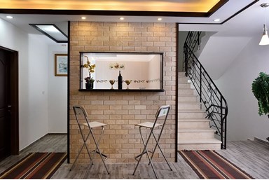 וילה תולין - הטרקלין והמטבח 