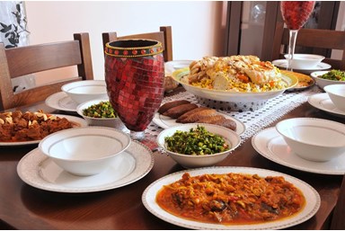 וילה תולין - הארוחות