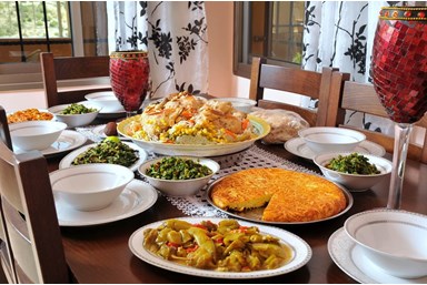 וילה תולין - הטרקלין והמטבח 