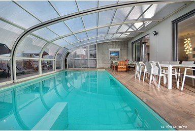 וילה ואלי - החצר והבריכה