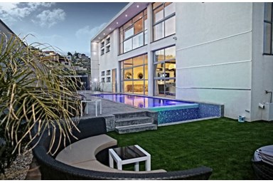 וילה ווין - וילה WIN - החצר והבריכה