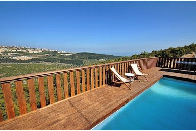 וילה טרסה view - החצר והבריכה