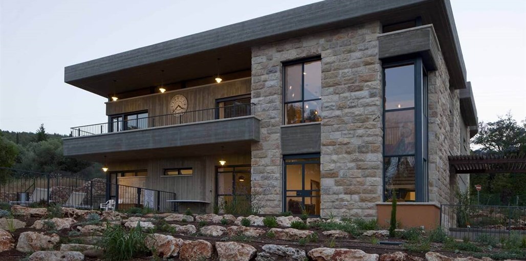 פנאי וילה בגליל facade_3.jpg