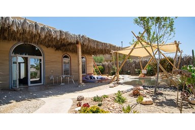 וילה אדמה - הוילה