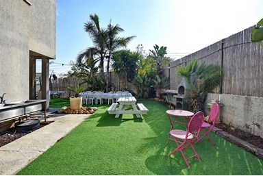 וילה דוד  - הבריכה והחצר