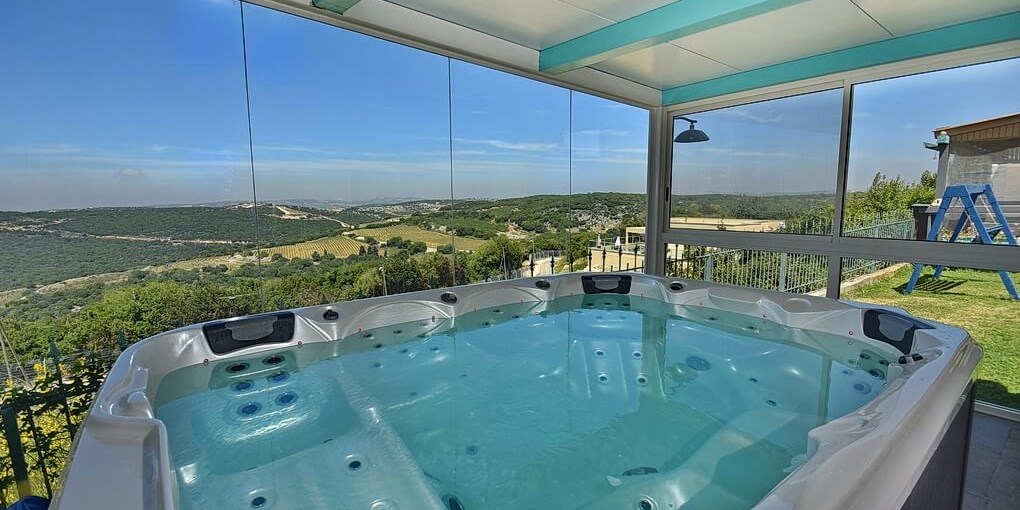 וילה על הקצה וילה על הקצה - הבריכה והחצר (73).jpg