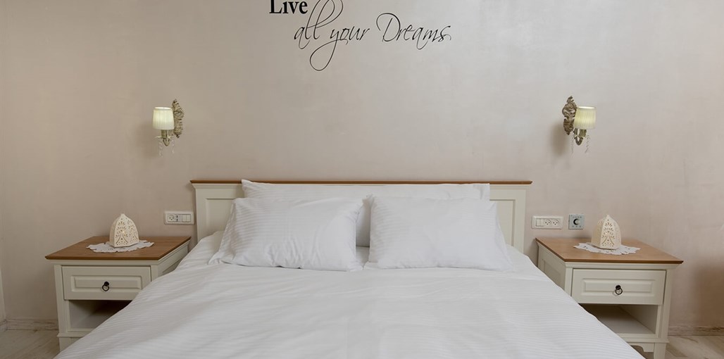 וילה פלורין אירוח בוטיק ALB_5433.jpg