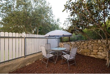 וילה בית נורית - החצר והנוף