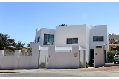 וילה גרדניה - בריכה מחוממת