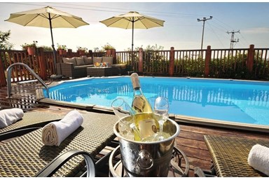 וילה כרמל בלבן - וילה אחוזת כרמל