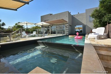 וילה אחוזת אמזונס - מתחם החוץ