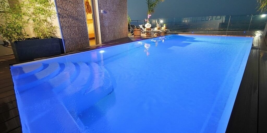 וילה נוף לגליל החצר והבריכה (10).jpg