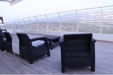 וילה הצוק במרומים - הוילה