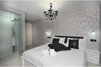 וילה פרסטיז' - הוילה