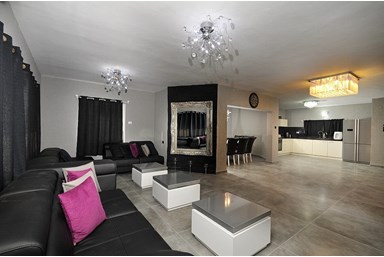 וילה פרסטיז' - הוילה