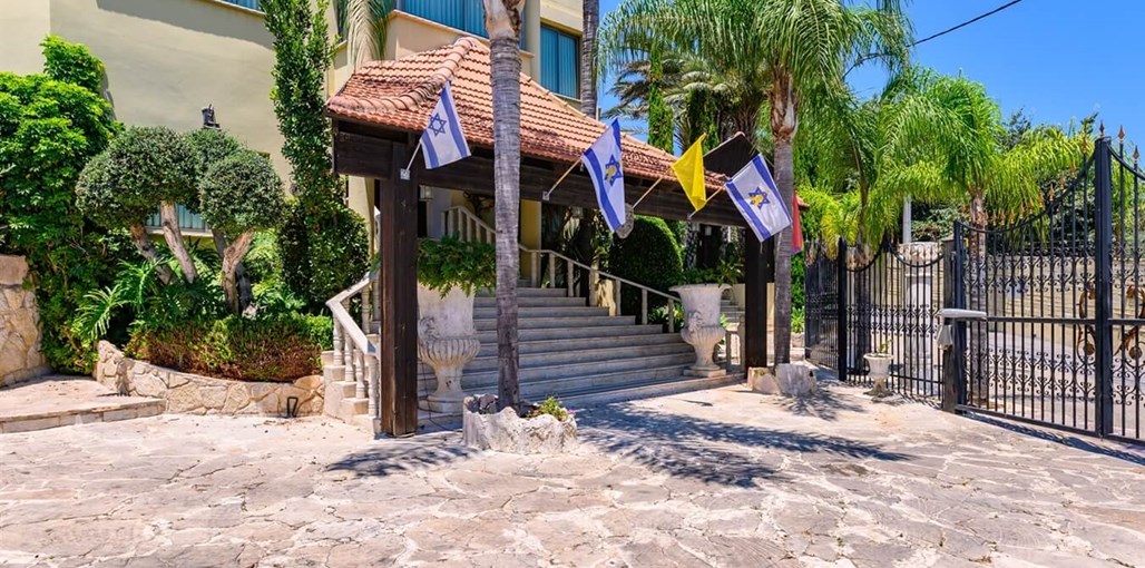 וילה אדהם חצר (17).jpg