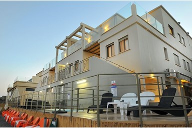 וילה בקצה ההר