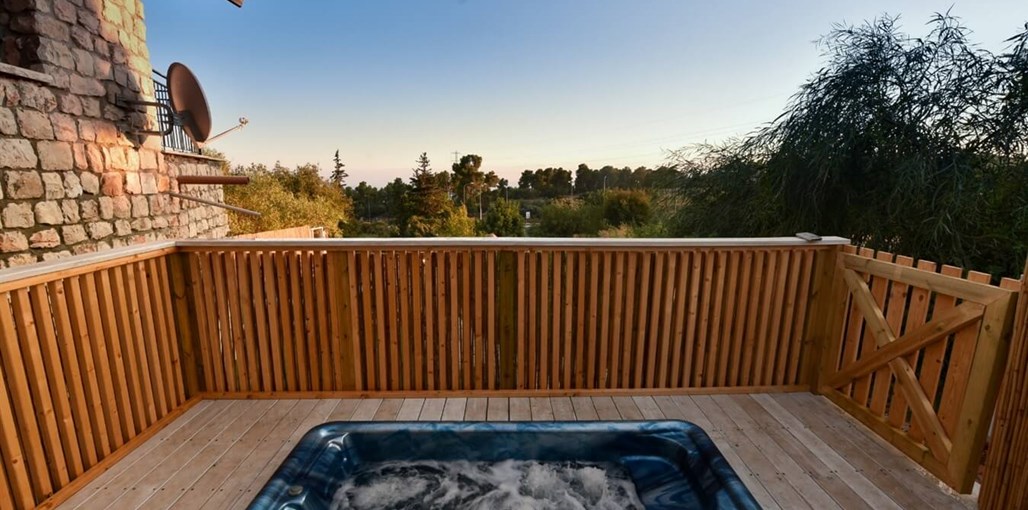 וילה אהבה גלילית הבריכה בוילה (2).jpeg