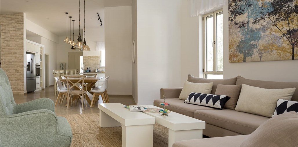 וילה רומיליה האוס וילה רומיליה - פנים הוילה (4).jpg