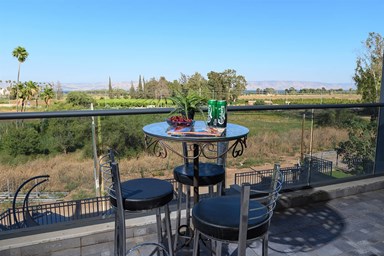 וילה סקיי האוס - מתחם החוץ