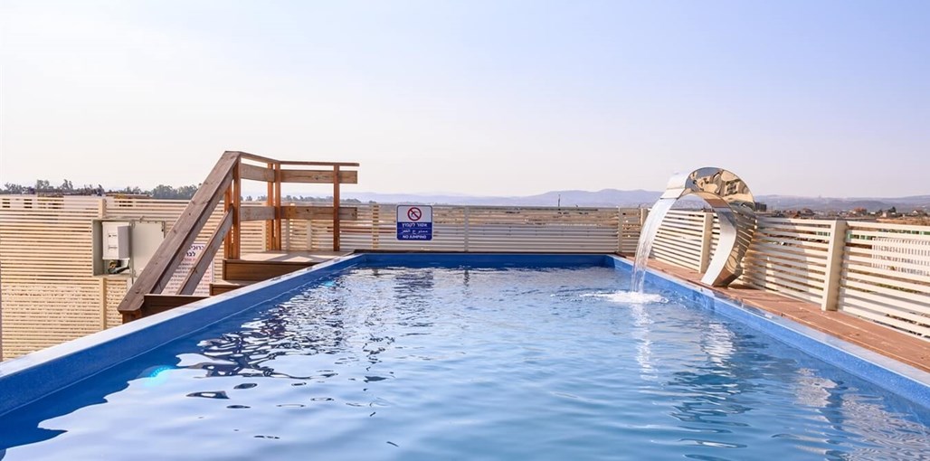 אורית בגלבוע חצר חדש (4).jpg