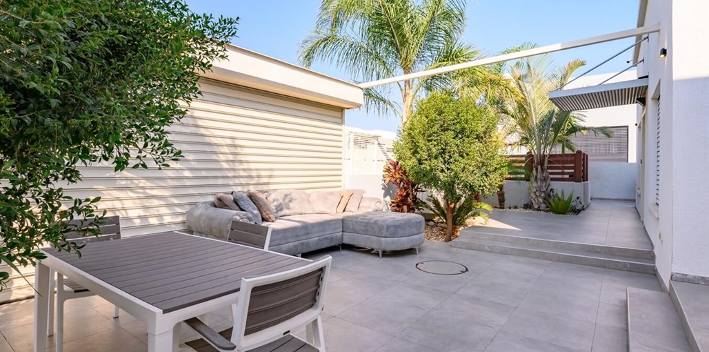 אורית בגלבוע חצר חדש (8).jpg