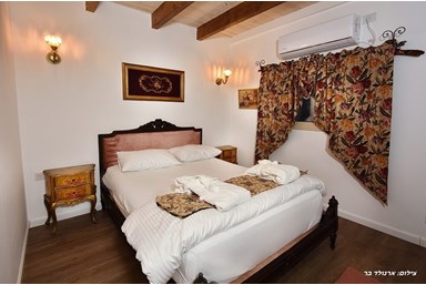 וילת השושנים - הוילה