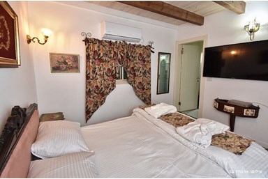 וילת השושנים - הוילה