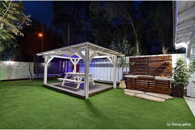 וילה אחוזת בראשית ספסופה  - החצר