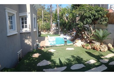 וילה אחוזת הוליווד - הבריכה והחצר