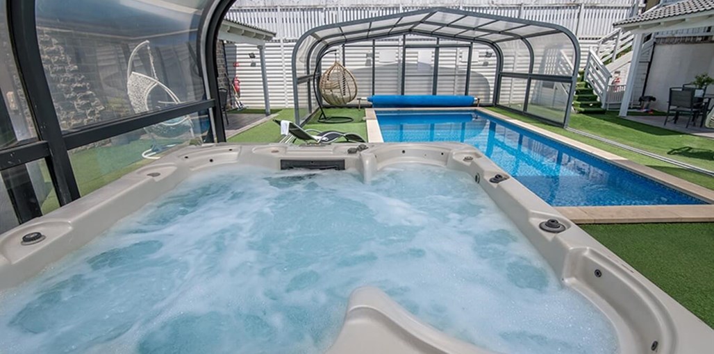 וילה שלוות ענהאל הסוויטות - חוץ ובריכה (1).jpg