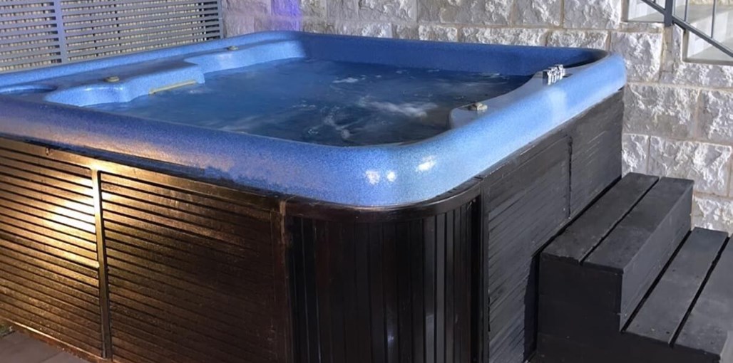 ויליז'ן ג'קוזי.jpeg