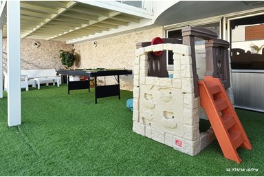 וילה ליאם - החצר והבריכה