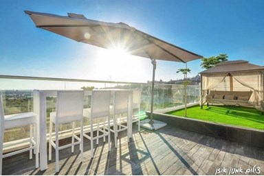 וילה מנו ויליג' - מתחם החוץ