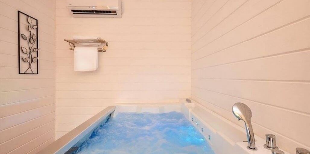 וילה מנו ויליג' פנים (2).jpg