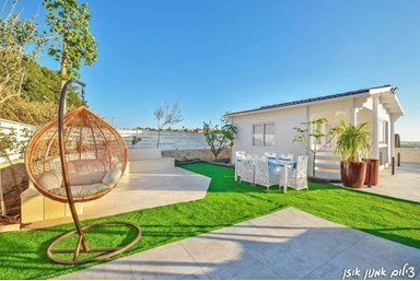 וילה מנו ויליג' - מתחם החוץ