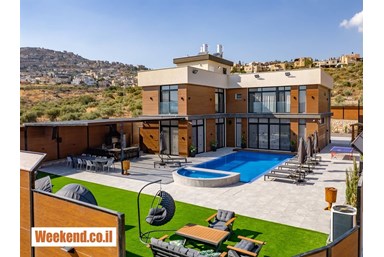 וילה דיאמונד - Diamond Villa - החצר, הבריכה והנוף