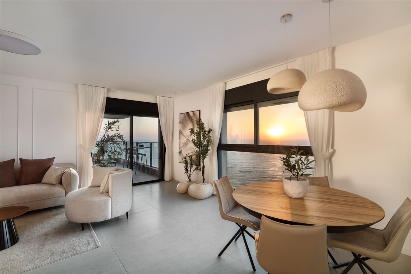 סוויטת יוקרה שירה על הים