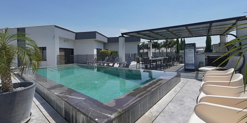 וילה שמר עמק המעיינות מתחם החוץ (4).jpg