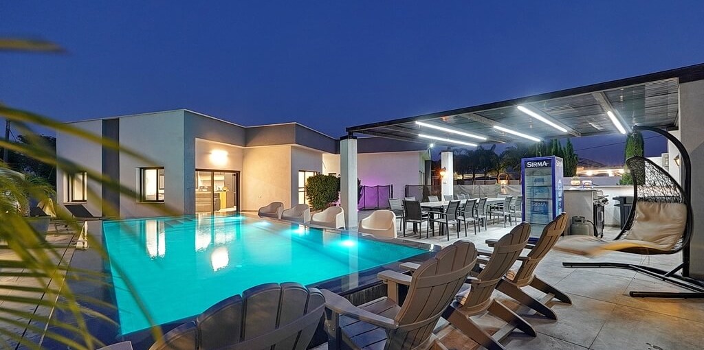 וילה שמר עמק המעיינות מתחם החוץ (18).jpg