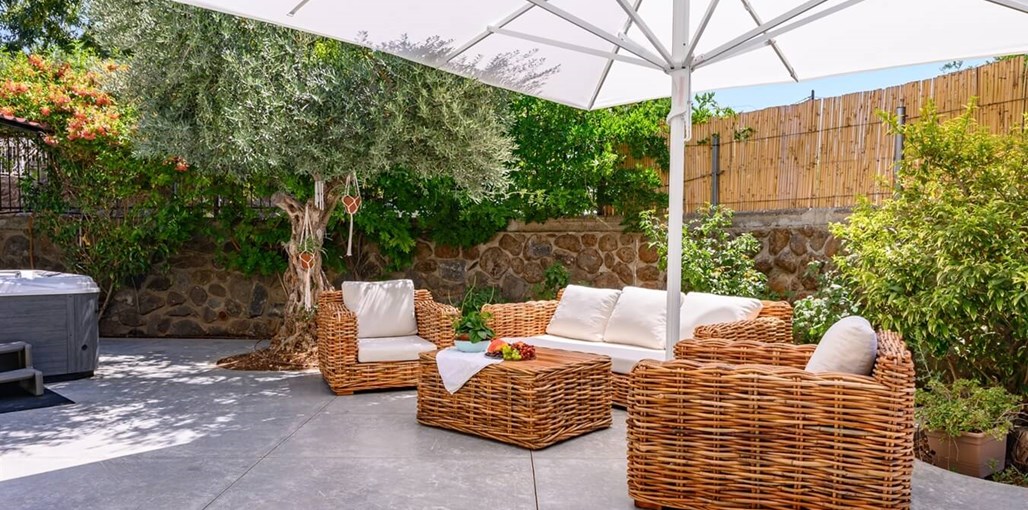 הוילה של אתי הוילה של אתי (1).jpg