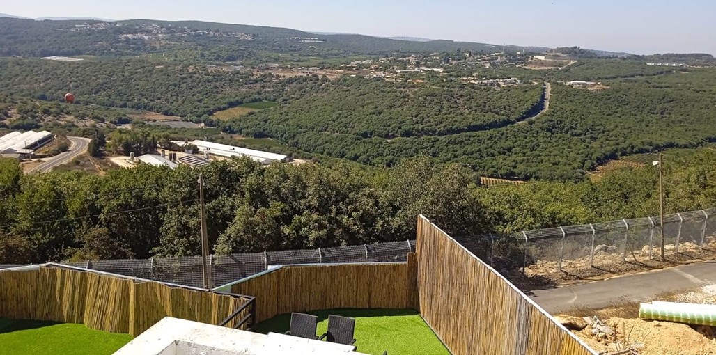 מתחם פורט חצר ובריכה (2).jpg