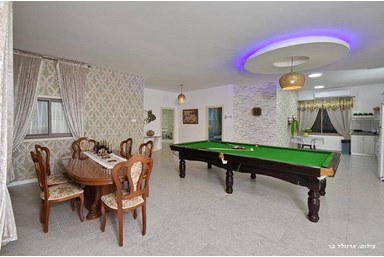 וילה מול השקיעה